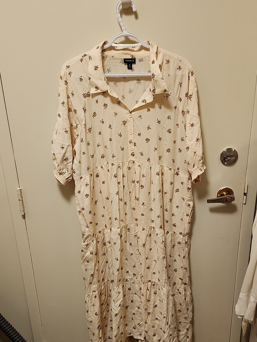 torrid cream ditsy floral tiered maxi dress